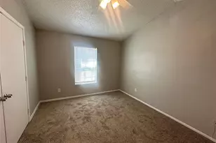 9447 Olde Towne Row, Dallas, TX 75227 - Photo 13
