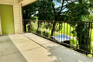 2505 Wedglea Dr, Dallas, TX 75211 - Photo 31
