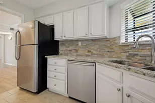 16301 Ledgemont Ln, Addison, TX 75001 - Photo 15