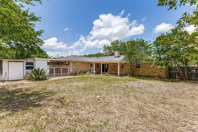 1121 W Redbud Drive, Hurst, TX 76053 - Photo 25