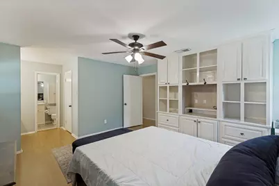 1121 W Redbud Drive, Hurst, TX 76053 - Photo 11