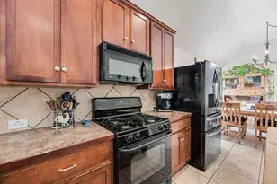 13708 Trail Break Dr, Fort Worth, TX 76052 - Photo 11