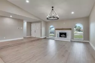 1912 Primrose, Carrollton, TX 75007 - Photo 3