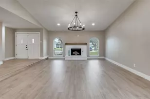 1912 Primrose, Carrollton, TX 75007 - Photo 5
