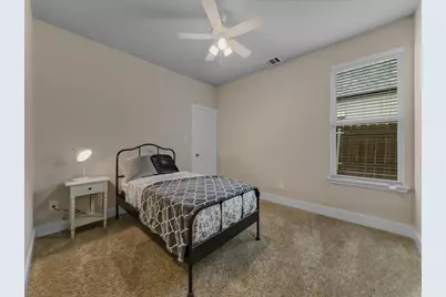 614 N M L King Jr Boulevard, Grand Prairie, TX 75050 - Photo 13