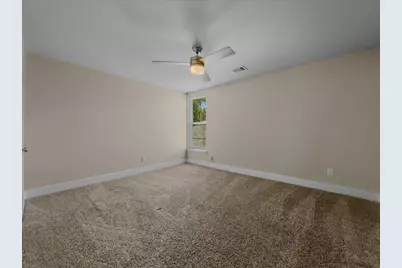 614 N M L King Jr Boulevard, Grand Prairie, TX 75050 - Photo 21