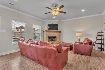 129 Oak Springs Loop, Mabank, TX 75147 - Photo 7
