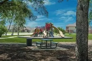 508 Fossil Creek Dr, Little Elm, TX 75068 - Photo 5