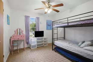 701 N Douglas Ave, Cleburne, TX 76033 - Photo 17