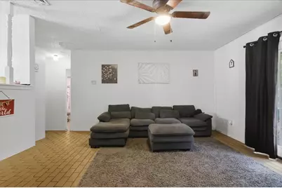 701 N Douglas Avenue, Cleburne, TX 76033 - Photo 7