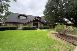 9916 Fieldcrest Dr, Dallas, TX 75238 - Photo 1