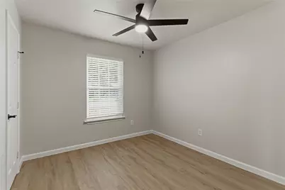 610 Galbraith Street, Lake Dallas, TX 75065 - Photo 9