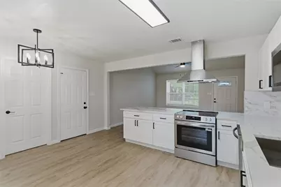 610 Galbraith Street, Lake Dallas, TX 75065 - Photo 5