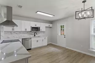 610 Galbraith St, Lake Dallas, TX 75065 - Photo 21