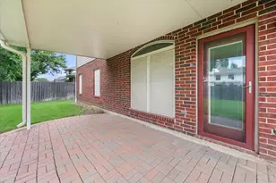 6222 St Leonard Dr, Arlington, TX 76001 - Photo 35