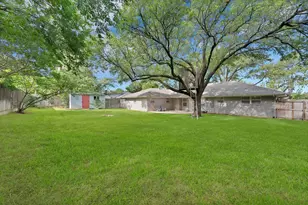 1615 Cresthaven Dr, Pantego, TX 76013 - Photo 37