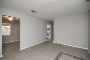 502 Brown St, Waxahachie, TX 75165 - Photo 5