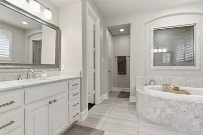 645 Clearwater Drive, Irving, TX 75039 - Photo 11
