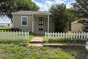 1114 Thorpe Springs Rd, Granbury, TX 76048 - Photo 1