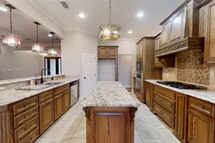 3722 Cove Timber Ave, Granbury, TX 76049 - Photo 11