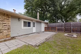 4329 Thicket Dr, Garland, TX 75043 - Photo 23
