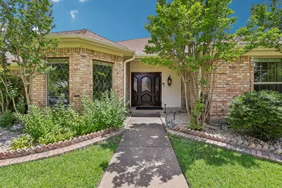 1524 Faringdon Drive, Plano, TX 75075 - Photo 5