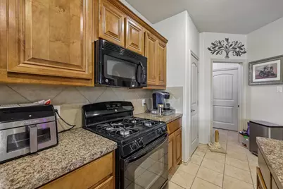5220 Prestwick Drive, Arlington, TX 76001 - Photo 9