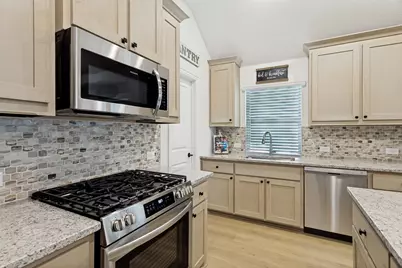 228 Shawnee Trail, Alvarado, TX 76009 - Photo 9