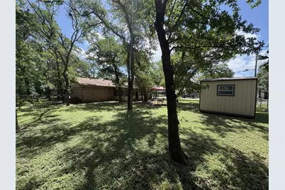 212 S Norma Drive, Lacy Lakeview, TX 76705 - Photo 23