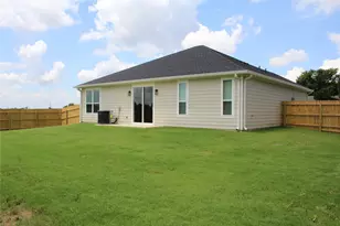410 Church St, Whitesboro, TX 76273 - Photo 11