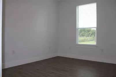 410 Church Street, Whitesboro, TX 76273 - Photo 7