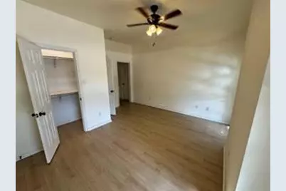 1100 Hunters Creek Drive, Carrollton, TX 75007 - Photo 33