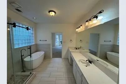 1100 Hunters Creek Drive, Carrollton, TX 75007 - Photo 23