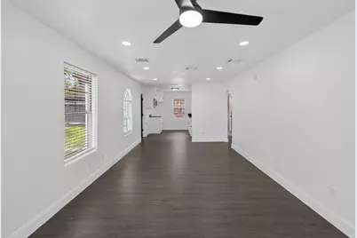 3220 Illinois Avenue, Fort Worth, TX 76110 - Photo 7