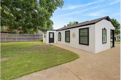 3220 Illinois Avenue, Fort Worth, TX 76110 - Photo 3