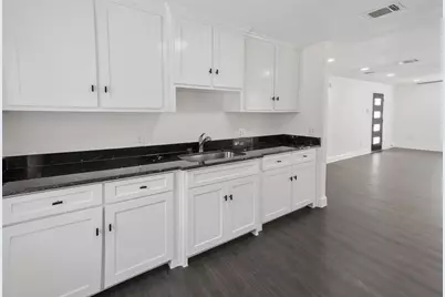 3220 Illinois Avenue, Fort Worth, TX 76110 - Photo 13