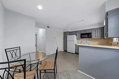 1310 Speight Avenue #2, Waco, TX 76706 - Photo 9