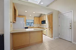 4201 Spurwood Dr, Carrollton, TX 75010 - Photo 13