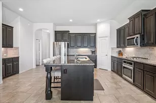 3001 Hidden Valley Dr, Fort Worth, TX 76177 - Photo 5
