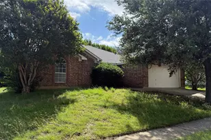 8001 Mourning Dove Dr, Arlington, TX 76002 - Photo 3