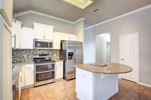 4637 Parkmount Dr, Fort Worth, TX 76137 - Photo 17