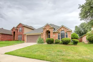 4637 Parkmount Dr, Fort Worth, TX 76137 - Photo 3