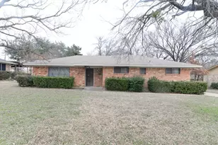 614 N Young Blvd, DeSoto, TX 75115 - Photo 1