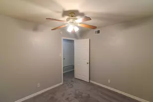 614 N Young Blvd, DeSoto, TX 75115 - Photo 9