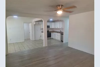 5912 Maceo Lane, Fort Worth, TX 76112 - Photo 5