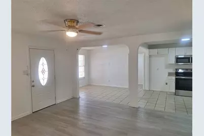 5912 Maceo Lane, Fort Worth, TX 76112 - Photo 3
