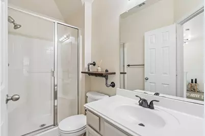 2117 Parkview, Carrollton, TX 75006 - Photo 17