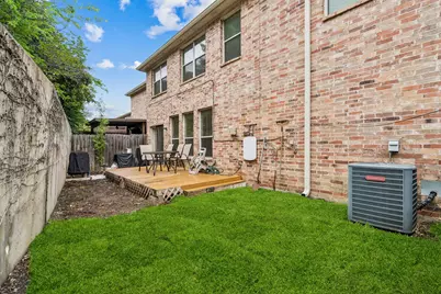 2117 Parkview, Carrollton, TX 75006 - Photo 25