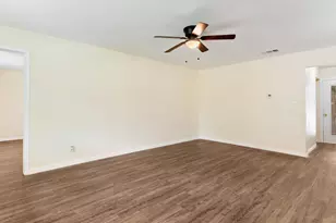 4901 Richardson St, Fort Worth, TX 76119 - Photo 11