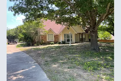 932 Valley View Avenue, Red Oak, TX 75154 - Photo 1